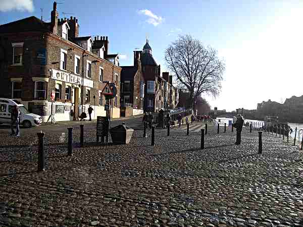 Looking south towards Skeldergate Bridge.