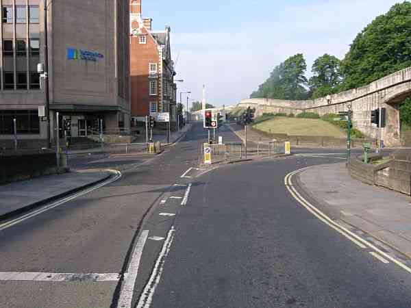 Looking towards Station Road and the North Eastern Railway War Memorial.