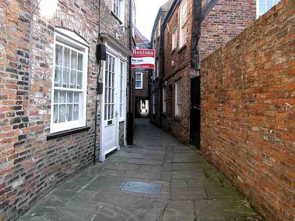 Looking towards Low Petergate.