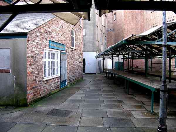 Looking south east (away from Little Shambles).