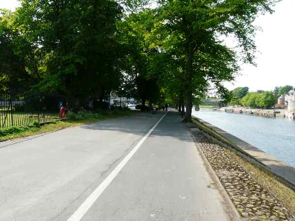 Looking north west along the south bank of the River Ouse
