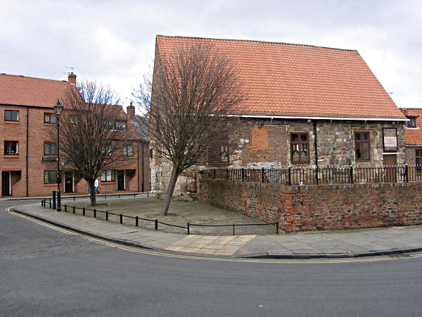 Heading towards St Andrewgate and King's Square..