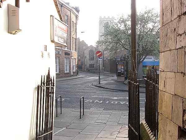 Passage leading to Whip-Ma-Whop-Ma-Gate 