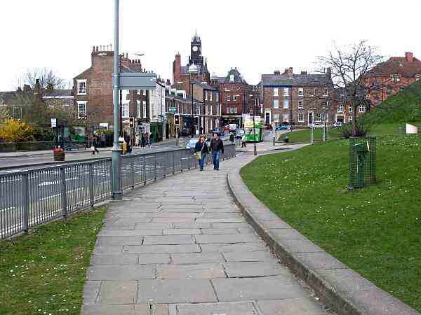 Looking towards Clifford Street.