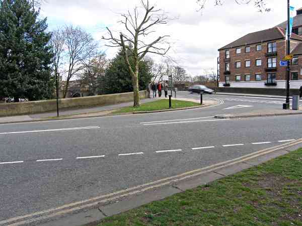 Looking towards Skeldergate Bridge.